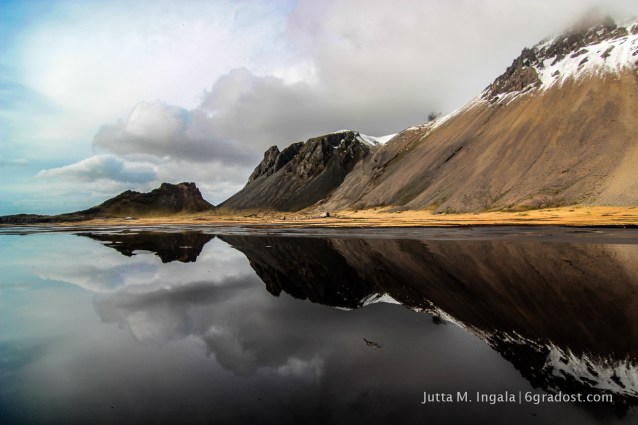 Litla Horn - Reflektionen am Strand