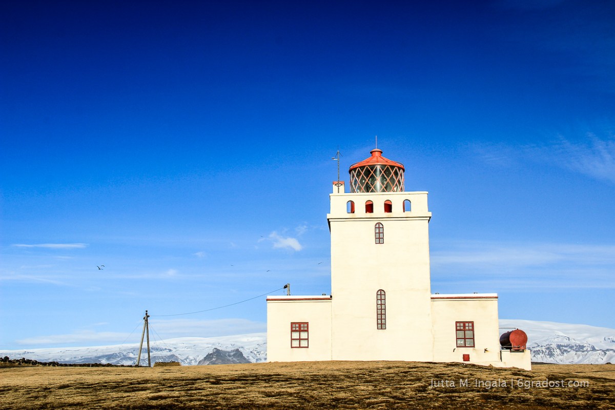 Leuchtturm in perfekter Symmetrie