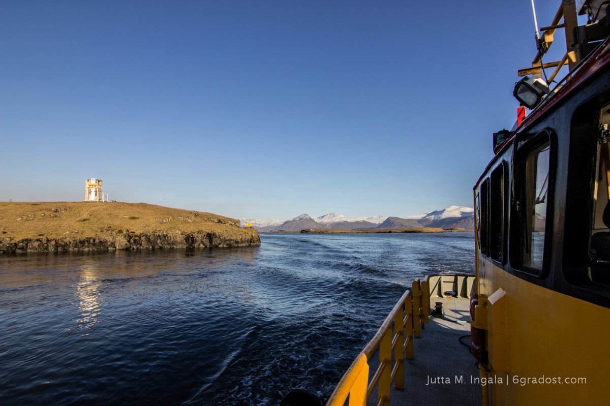 Im Rücken: die Hafeneinfahrt