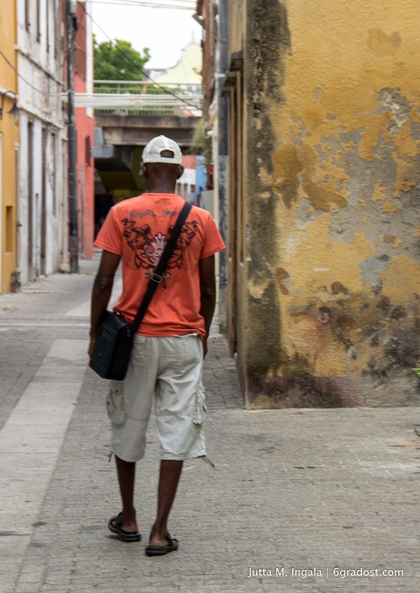 In den Straßen von Otrobanda