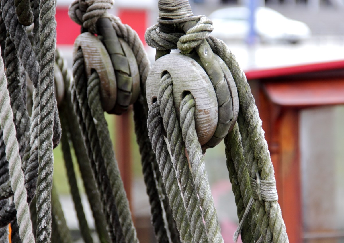 Taue werden meist aus Sisal oder Manila, die salzwasserresistent sind, gefertigt.