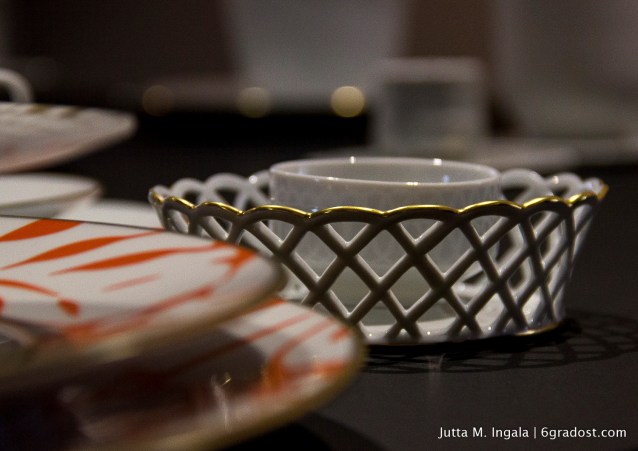 Kleine Unregelmäßigkeiten im Durchbruch verraten die Handarbeit